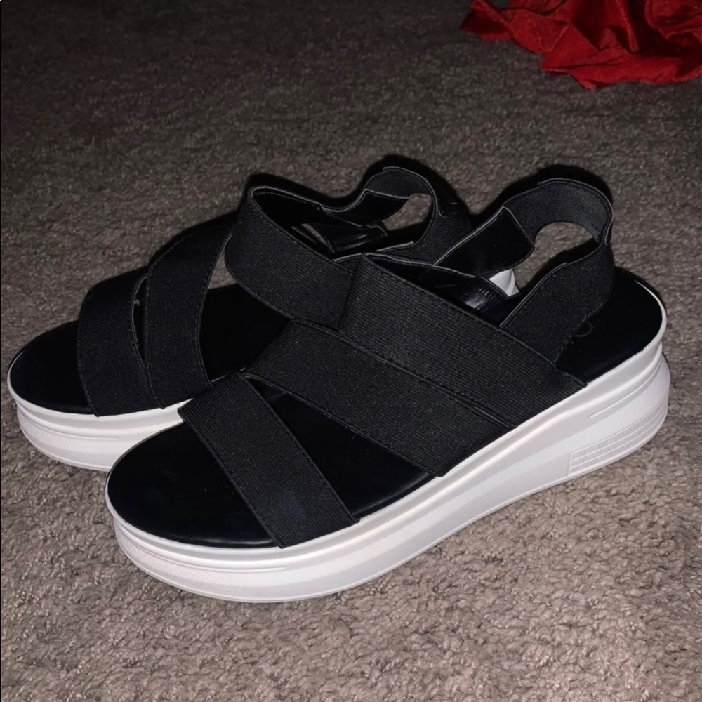 Platform sandals